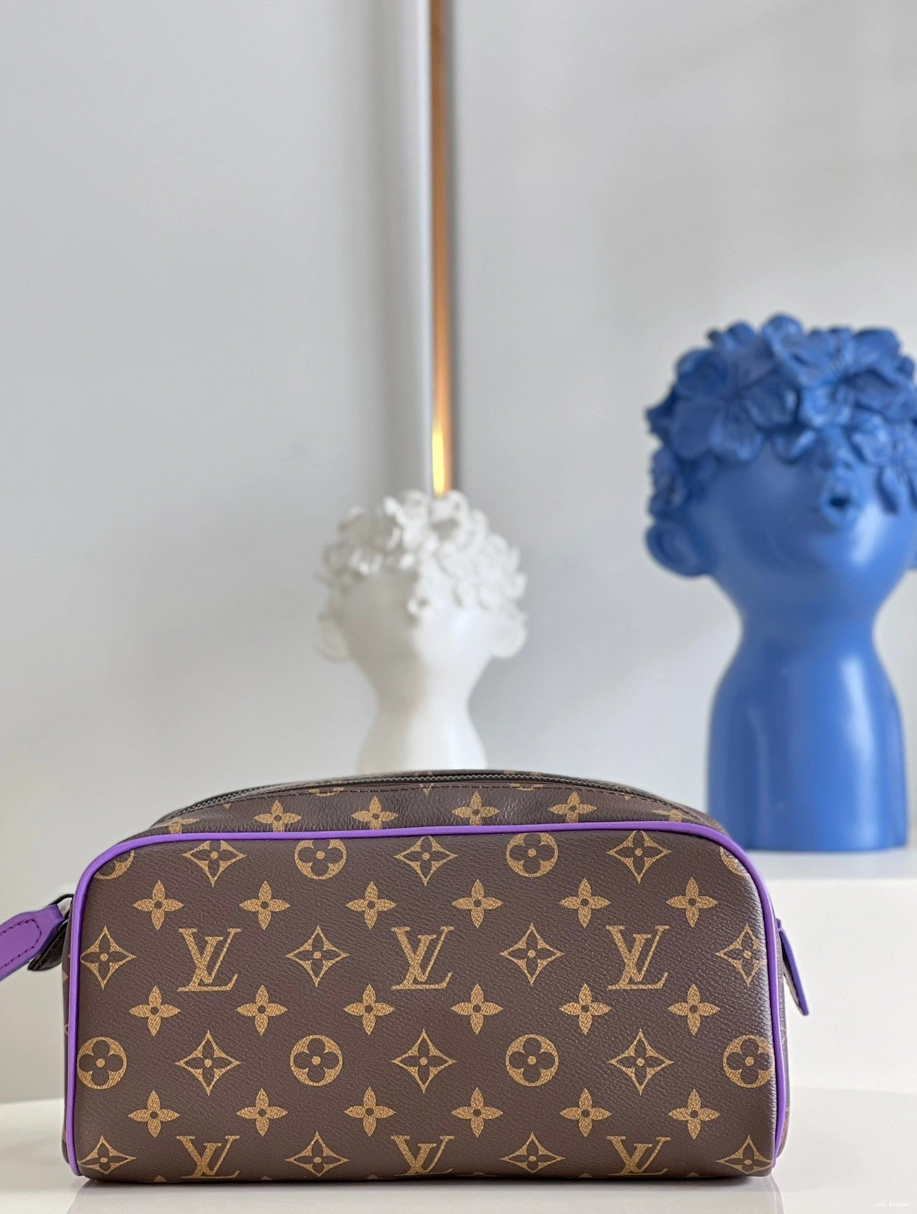 Cheap TOILET LOUIS KIT VUITTON DOPP POUCH 0709